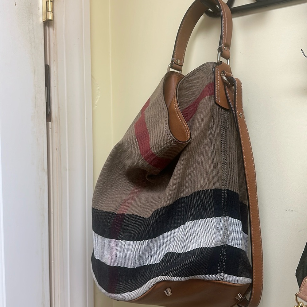 Authentic Burberry Medium Susanna Mega Check Jute Cotton Bucket Bag